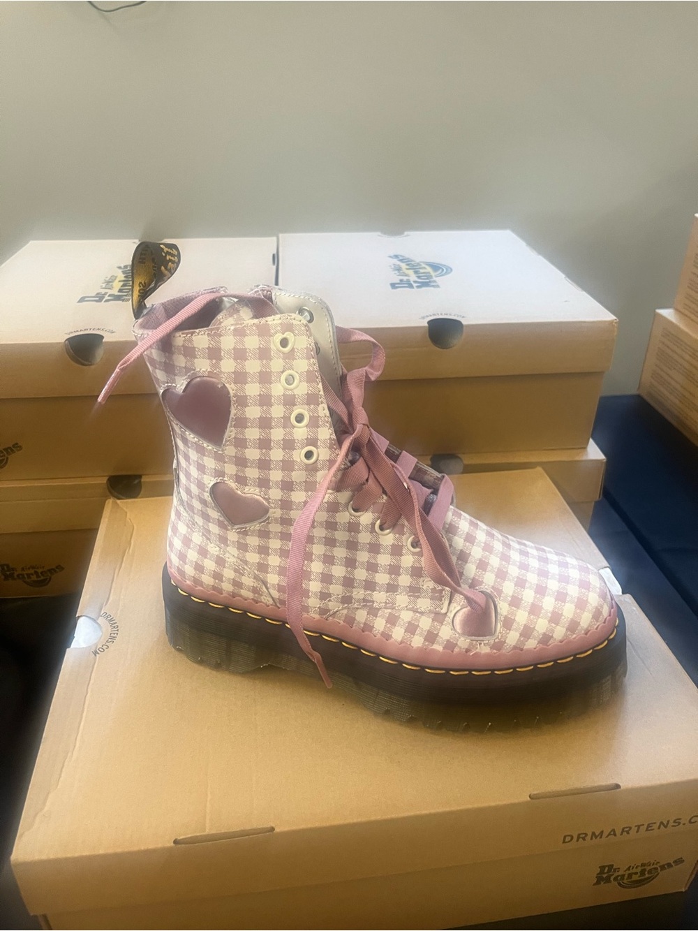 NIB Dr Doc Marten JADON HEART Gingham Leather Platform Boots White Dusty Rose - Picture 6 of 11